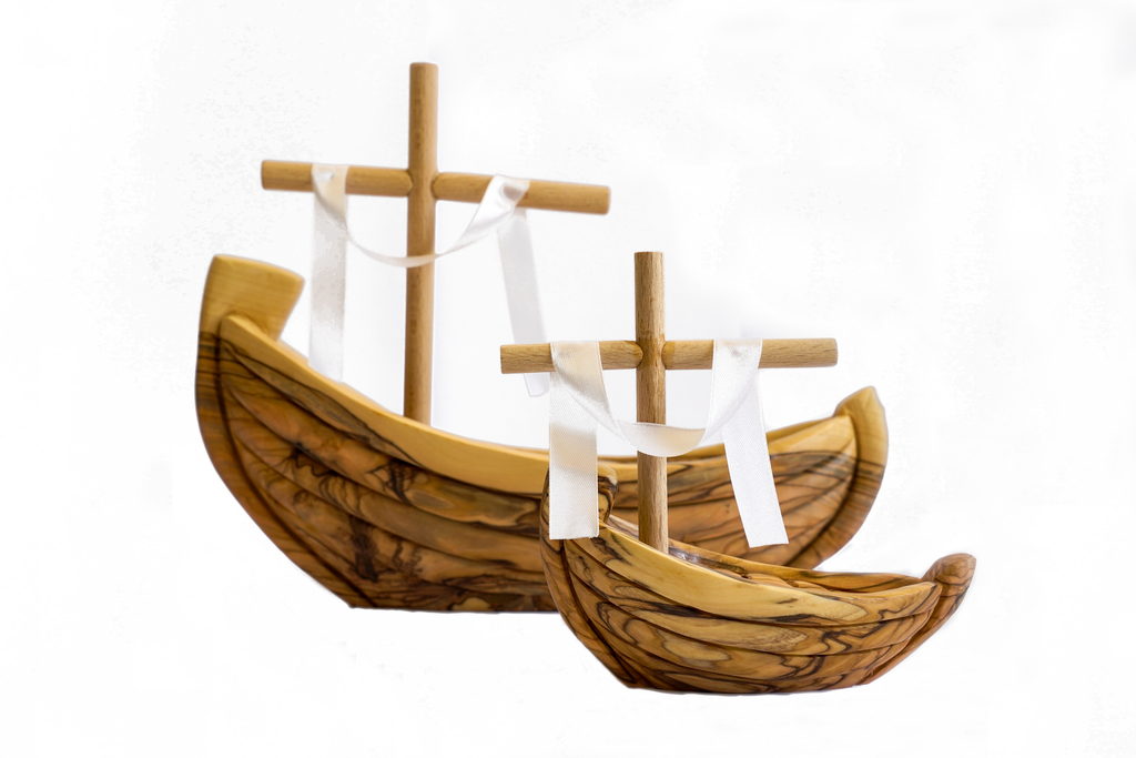 鮫島陽_ 舟Boat 13cm×5cm 脚付き皿　コンポート皿　小 Magdala Boat - Olive Wood Replica from The Boat Chapel Altar in